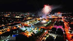 23. Lễ hội đêm